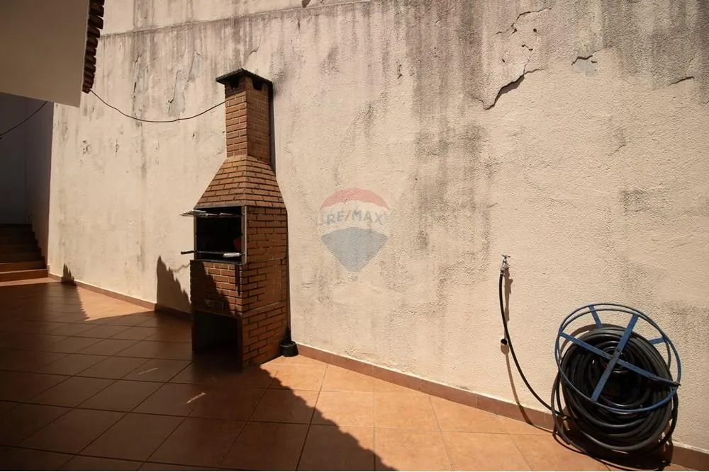 Casa, 4 quartos, 202 m² - Foto 1