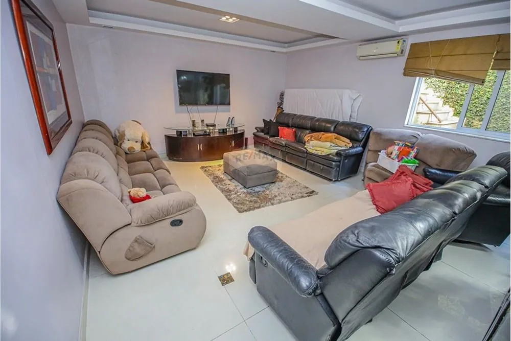 Casa, 6 quartos, 100 m² - Foto 1