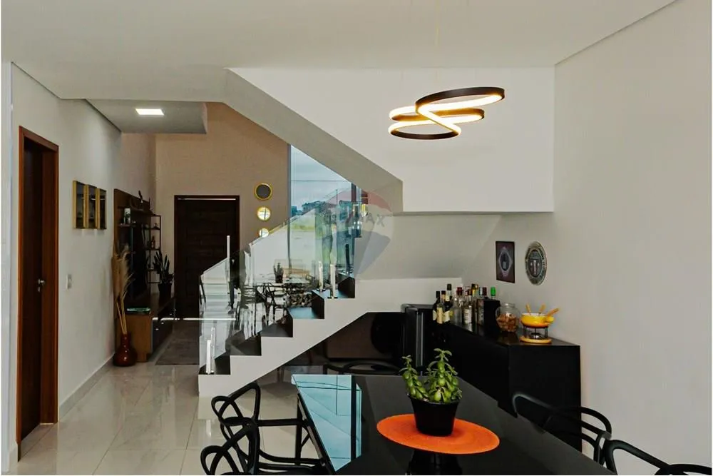 Casa, 3 quartos, 189 m² - Foto 1