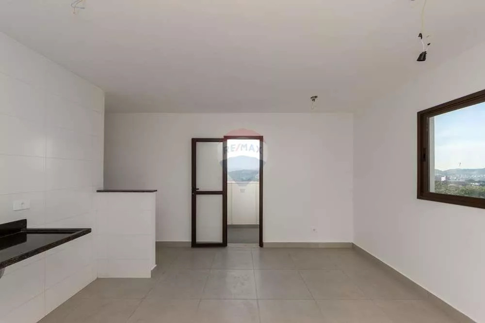 Apartamento à venda com 1 quarto, 40m² - Foto 4