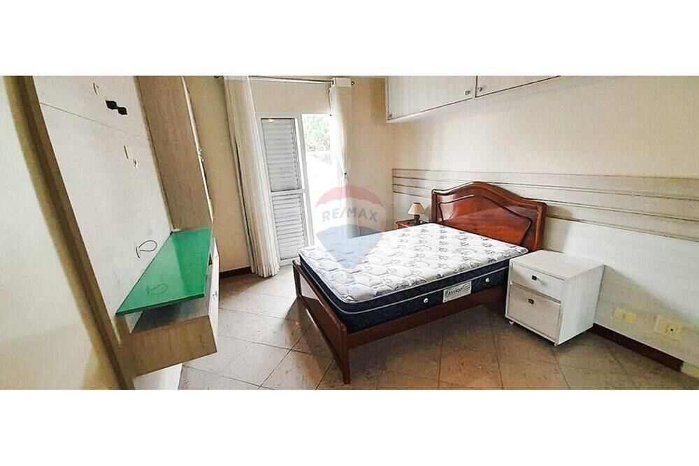 Casa à venda com 3 quartos, 230m² - Foto 3