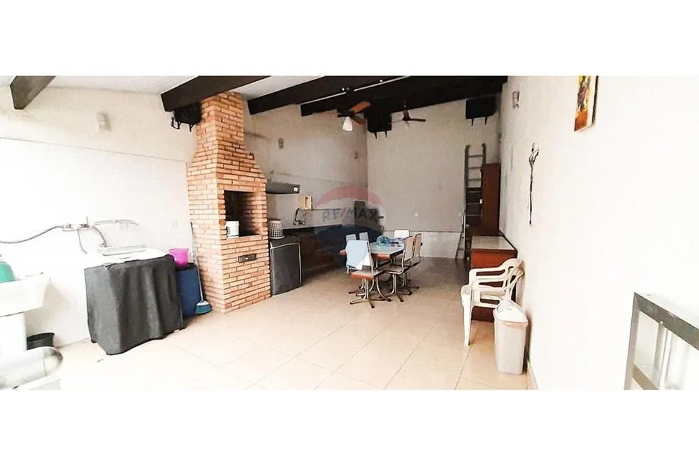 Casa, 3 quartos, 230 m² - Foto 1