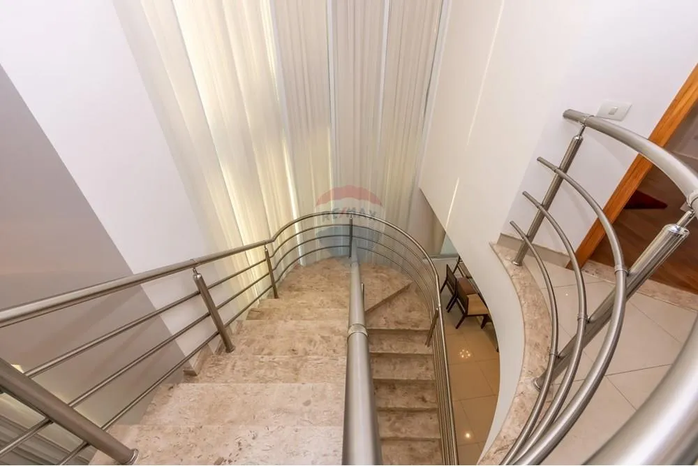 Sobrado, 3 quartos, 672 m² - Foto 1