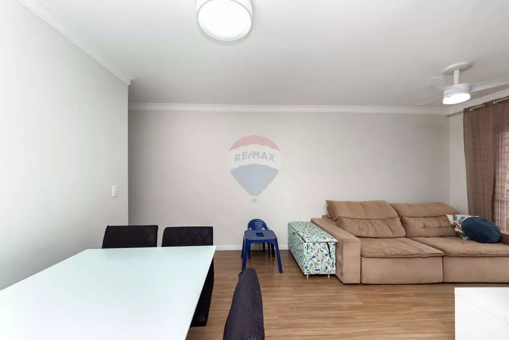 Apartamento à venda com 3 quartos, 64m² - Foto 2