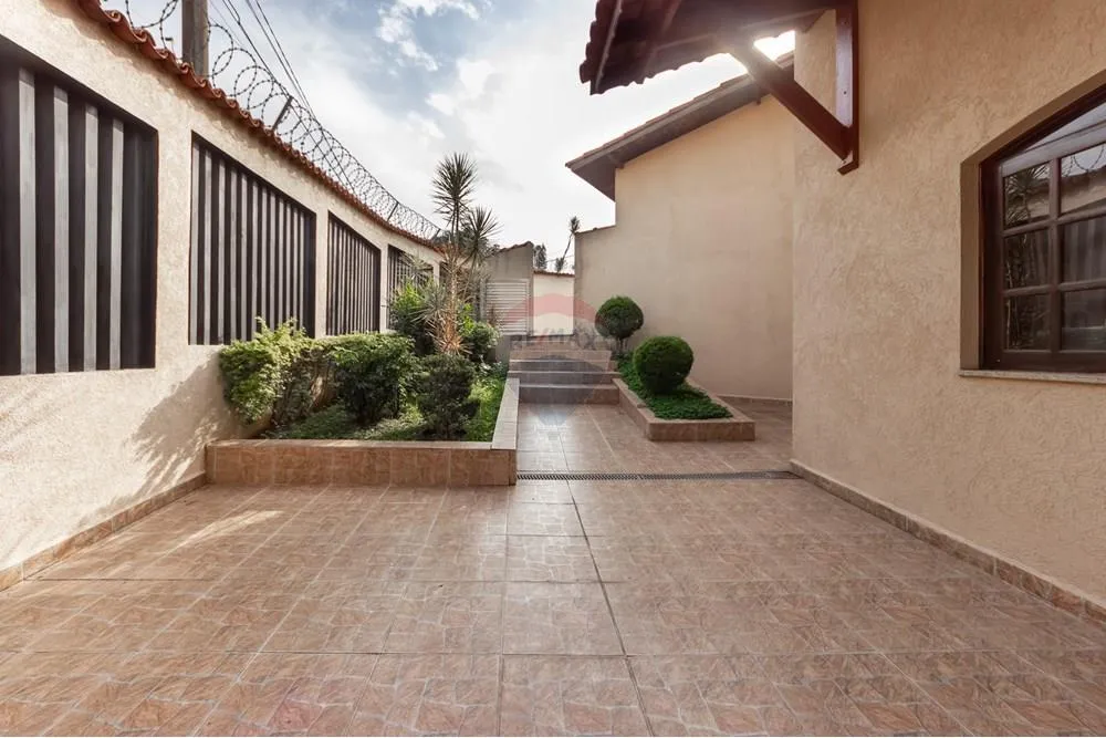 Sobrado, 3 quartos, 245 m² - Foto 2