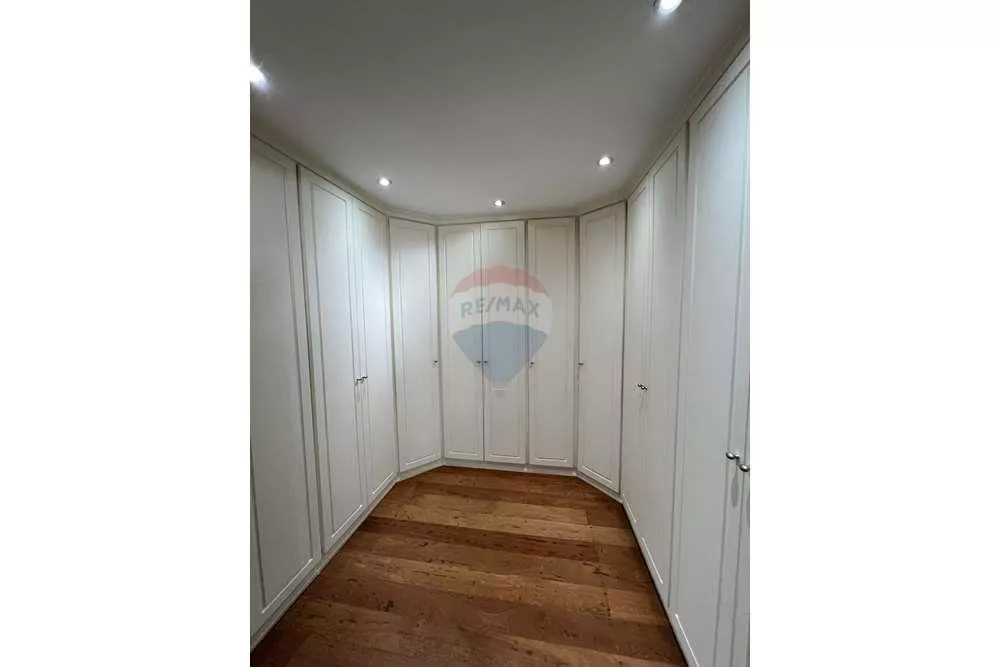 Apartamento para alugar com 3 quartos, 210m² - Foto 10