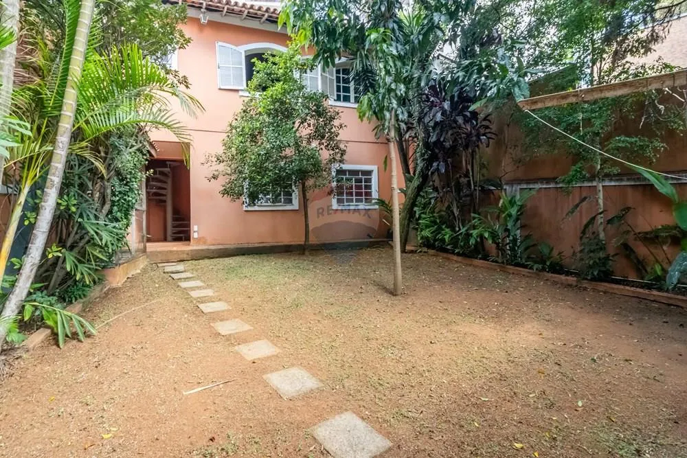 Casa, 4 quartos, 250 m² - Foto 9