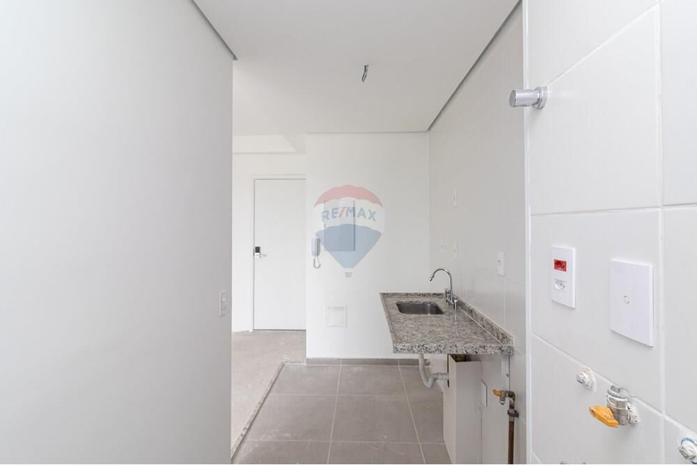 Apartamento à venda com 2 quartos, 61m² - Foto 2