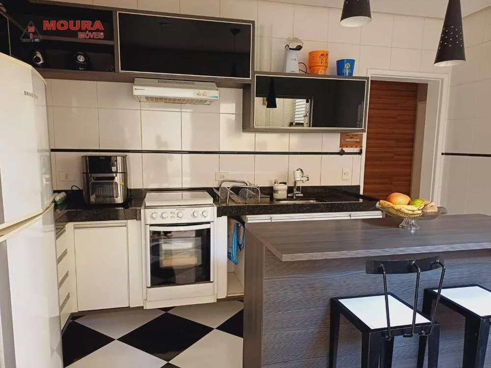 Sobrado, 3 quartos, 215 m² - Foto 2