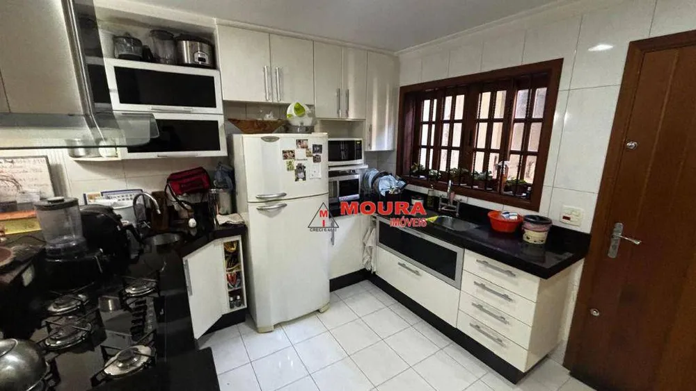 Sobrado, 4 quartos, 244 m² - Foto 9