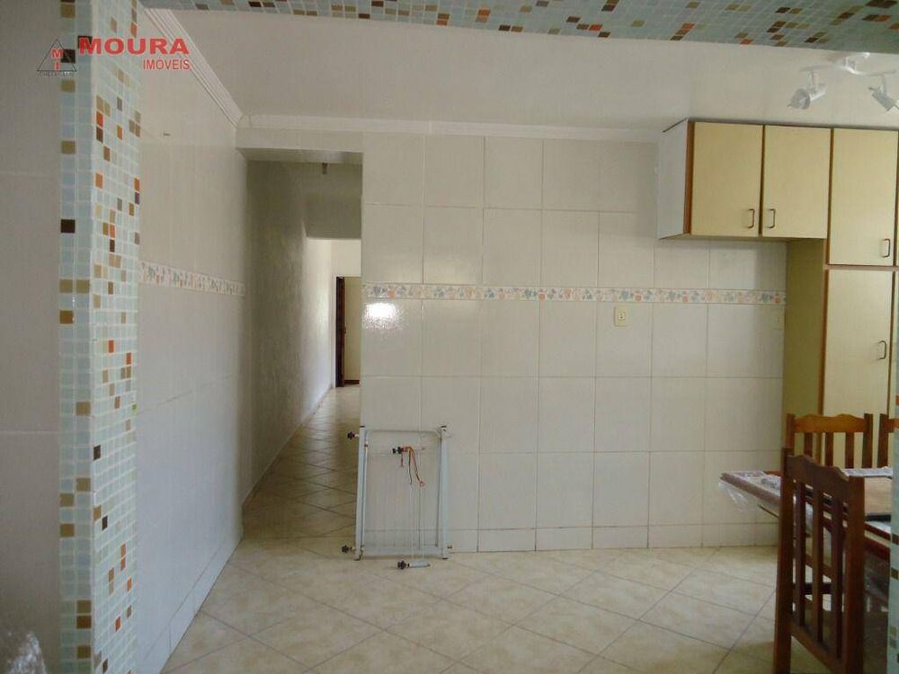 Casa para alugar com 2 quartos, 60m² - Foto 19