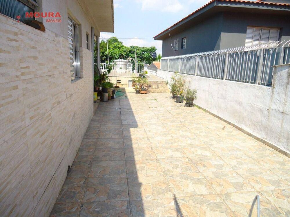 Casa para alugar com 2 quartos, 60m² - Foto 18