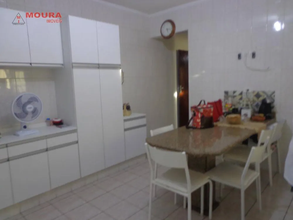 Sobrado, 3 quartos, 248 m² - Foto 6