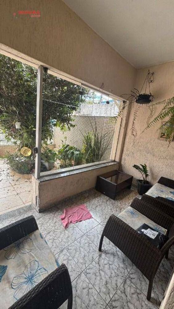 Casa, 6 quartos, 210 m² - Foto 3