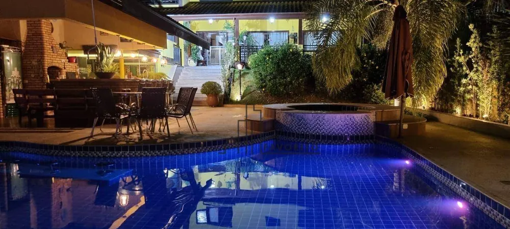 Casa, 6 quartos, 850 m² - Foto 1