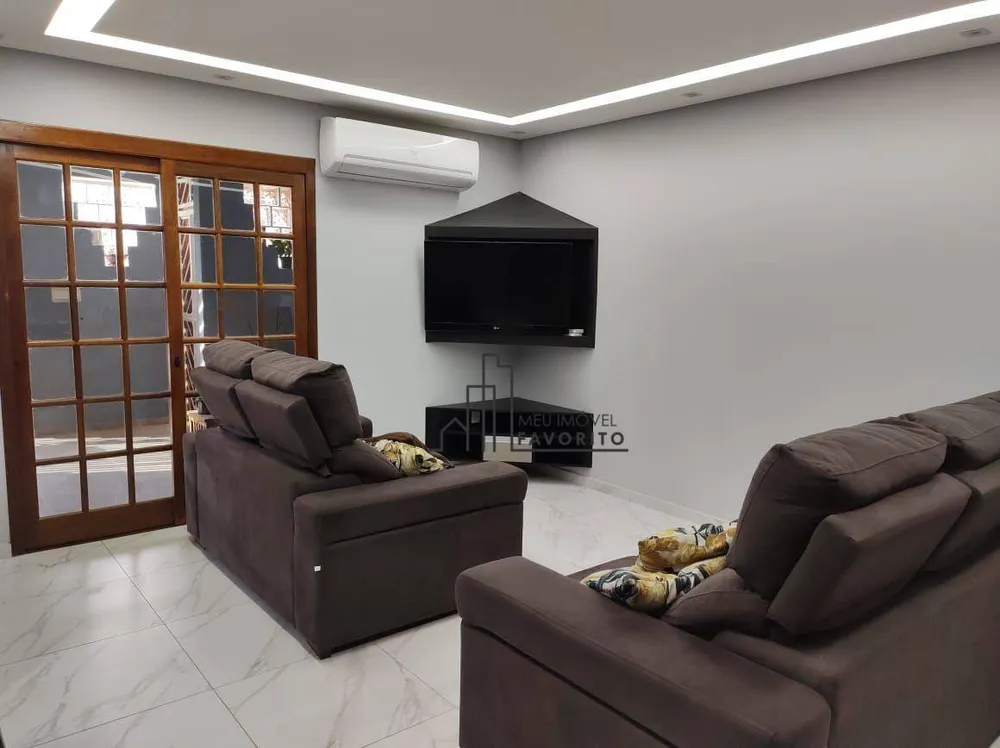 Casa, 3 quartos, 220 m² - Foto 1