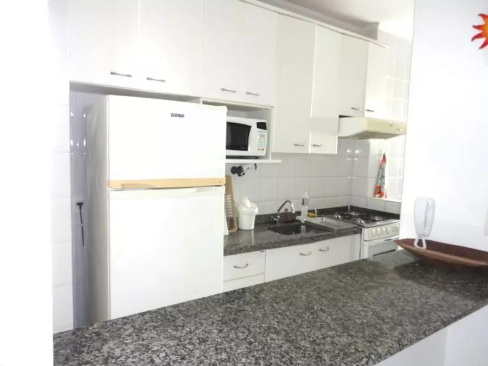 Apartamento para alugar com 3 quartos, 90m² - Foto 2