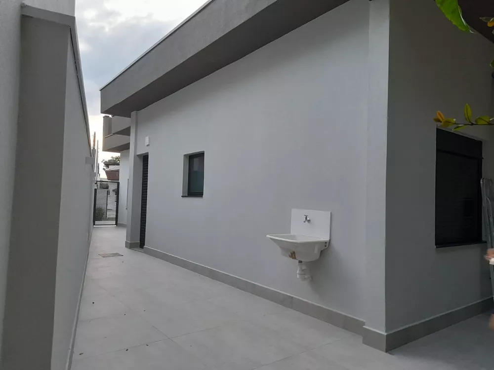 Casa à venda com 4 quartos, 185m² - Foto 3