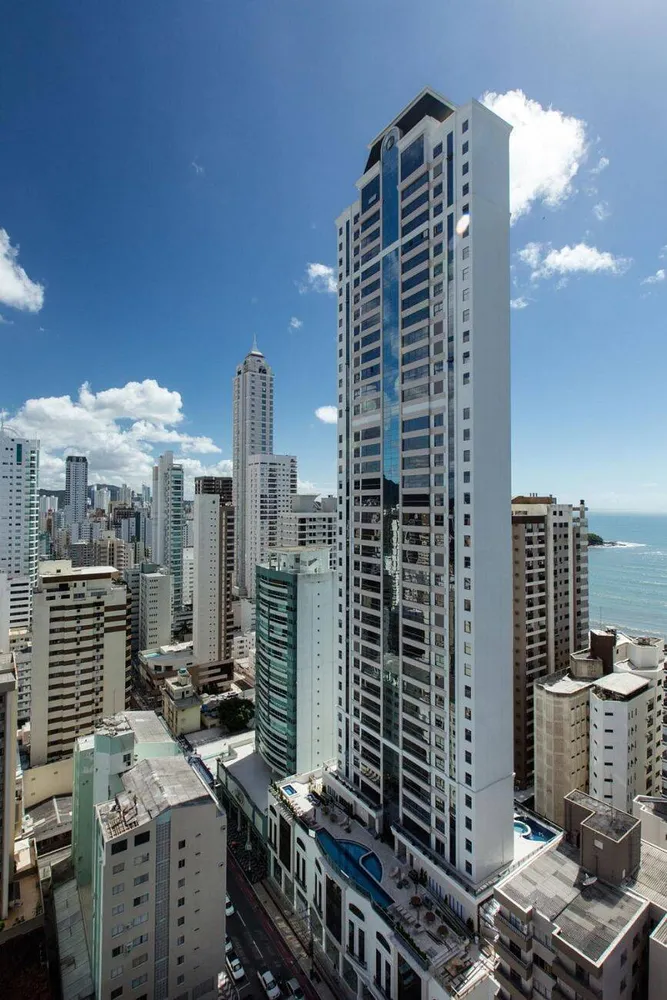 Apartamento, 3 quartos, 399 m² - Foto 1