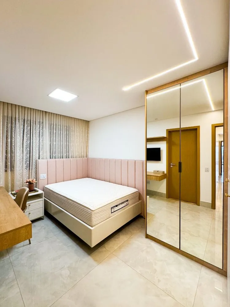 Apartamento, 3 quartos, 250 m² - Foto 2