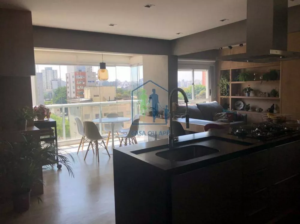 Apartamento à venda com 2 quartos, 70m² - Foto 3