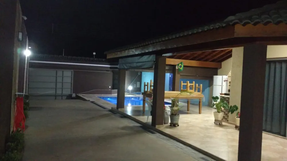 Casa, 3 quartos, 250 m² - Foto 1