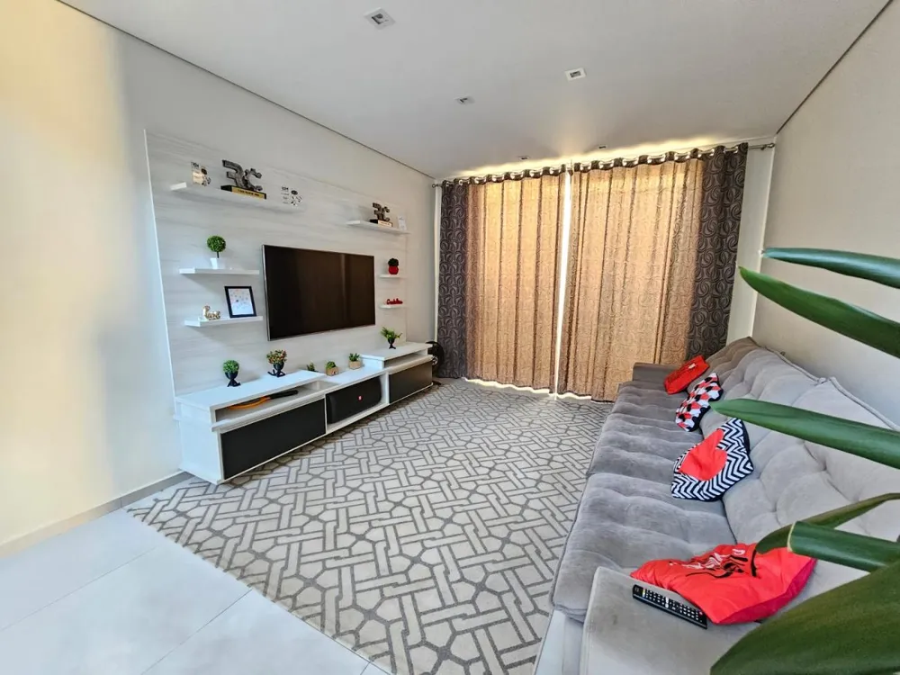 Sobrado, 3 quartos, 330 m² - Foto 1