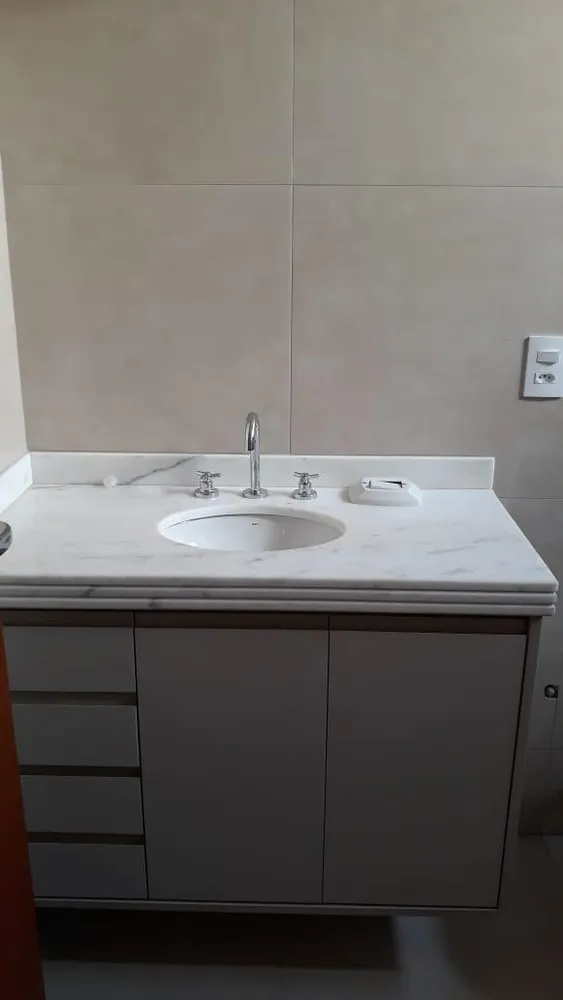 Casa, 3 quartos, 200 m² - Foto 1
