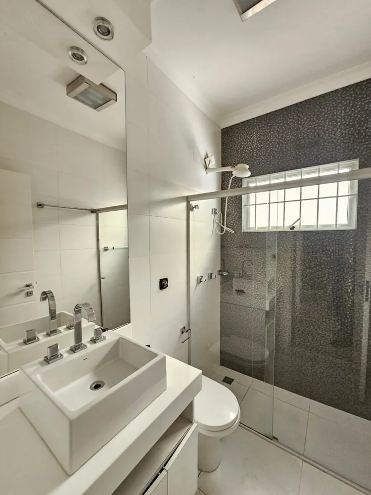 Casa, 3 quartos, 200 m² - Foto 1