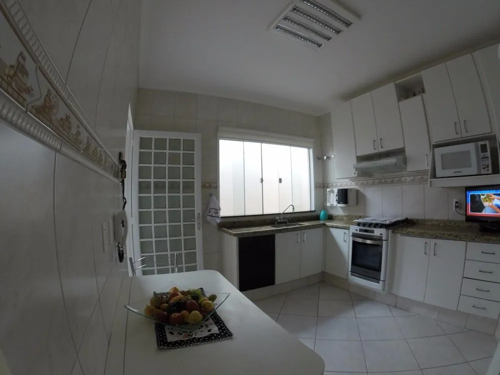 Casa, 3 quartos, 206 m² - Foto 3