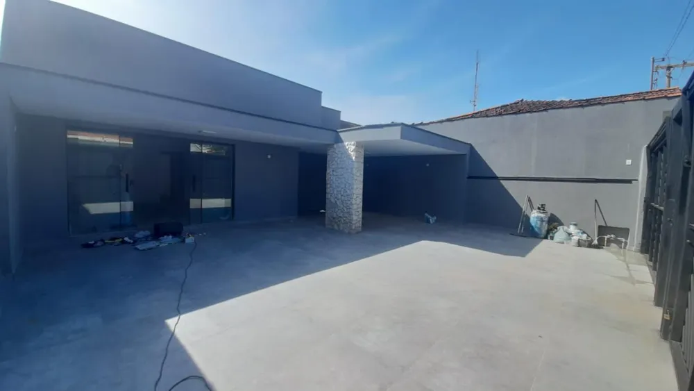 Casa, 4 quartos, 307 m² - Foto 1