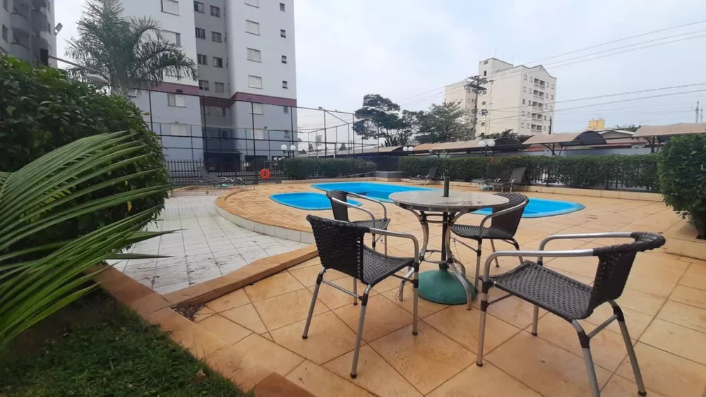 Apartamento à venda com 3 quartos, 68m² - Foto 2