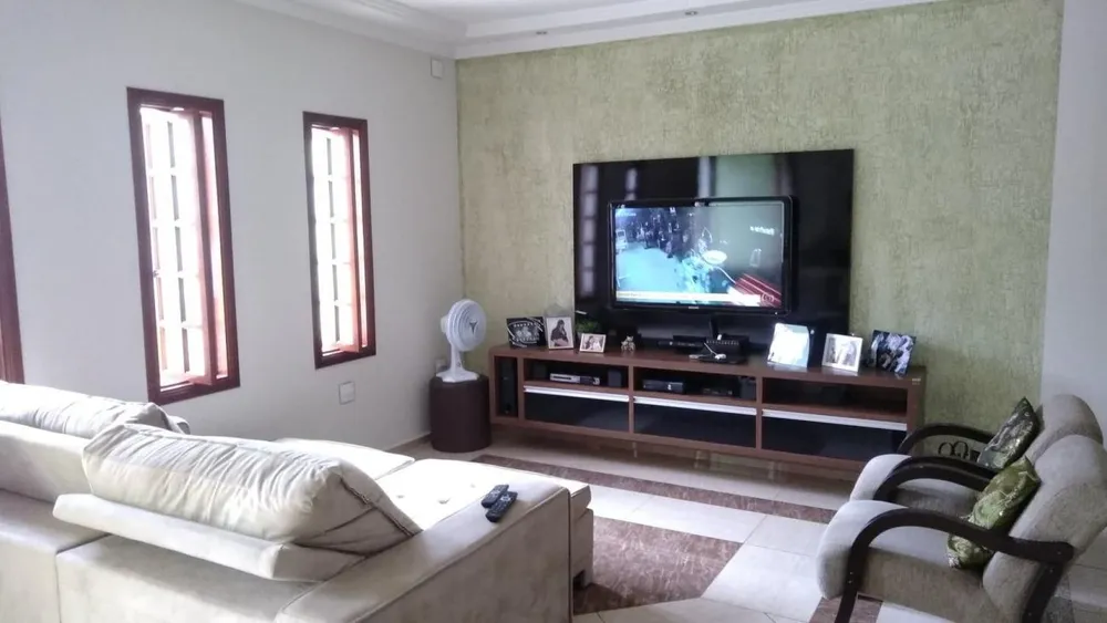 Casa, 3 quartos, 200 m² - Foto 2
