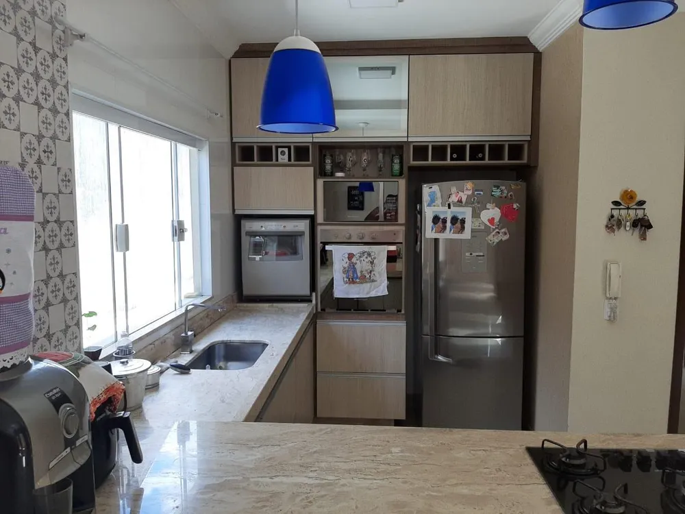 Casa, 3 quartos, 260 m² - Foto 1