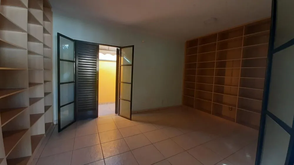 Casa, 5 quartos, 300 m² - Foto 1