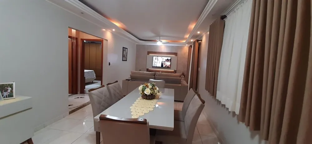 Casa, 2 quartos, 180 m² - Foto 1