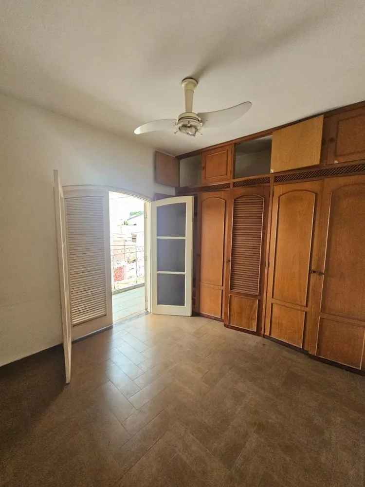 Sobrado, 3 quartos, 240 m² - Foto 1