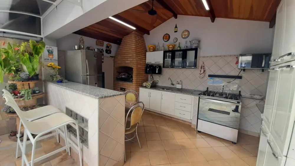 Casa, 3 quartos, 230 m² - Foto 3