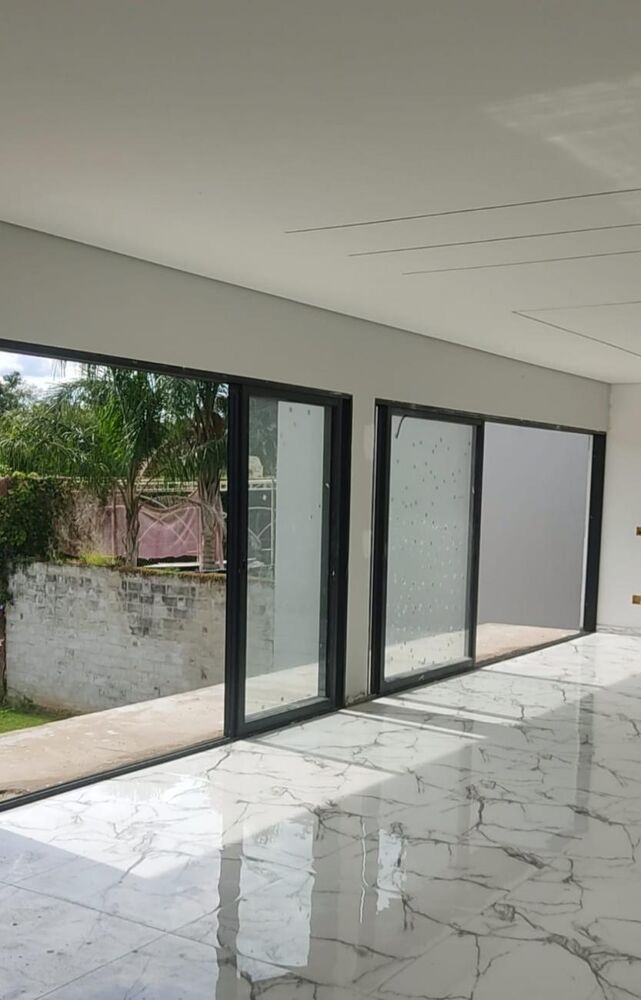 Casa de Condomínio à venda com 3 quartos, 470m² - Foto 2