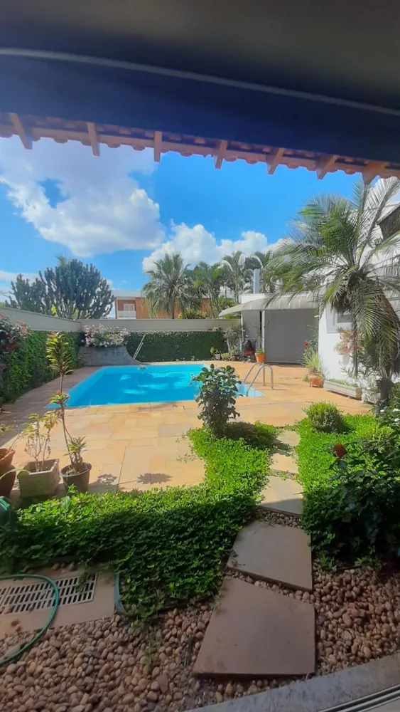 Casa, 4 quartos, 350 m² - Foto 1