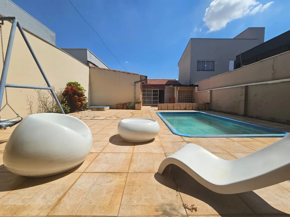 Casa, 3 quartos, 282 m² - Foto 1