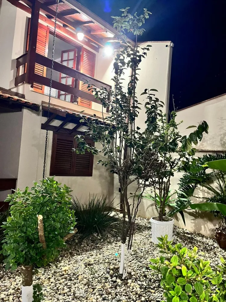 Sobrado, 3 quartos, 275 m² - Foto 1