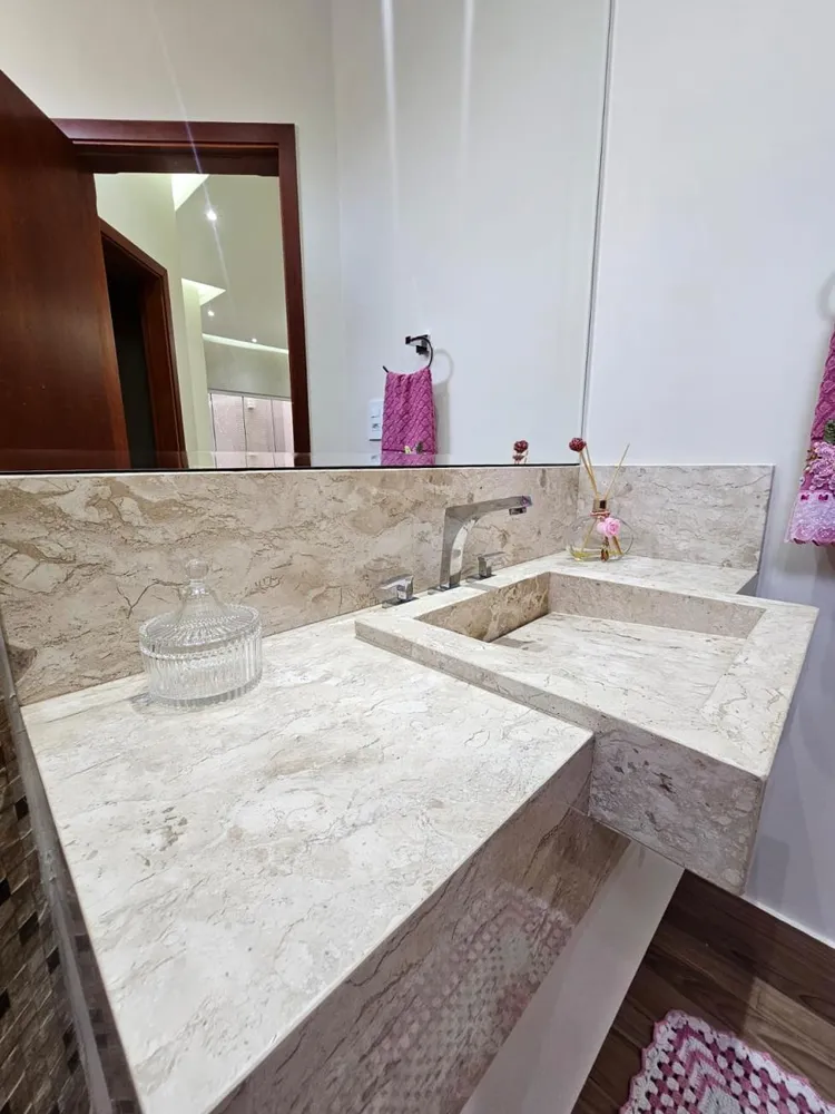 Casa, 3 quartos, 272 m² - Foto 1