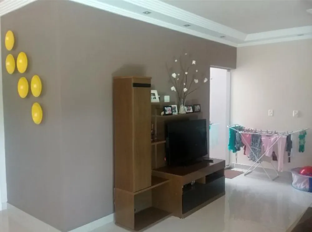 Casa, 3 quartos, 260 m² - Foto 1