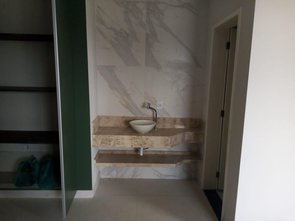 Terreno à venda com 1 quarto, 1084m² - Foto 11