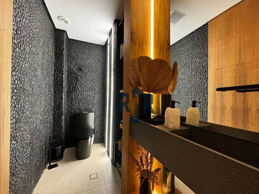 Apartamento, 3 quartos, 150 m² - Foto 1