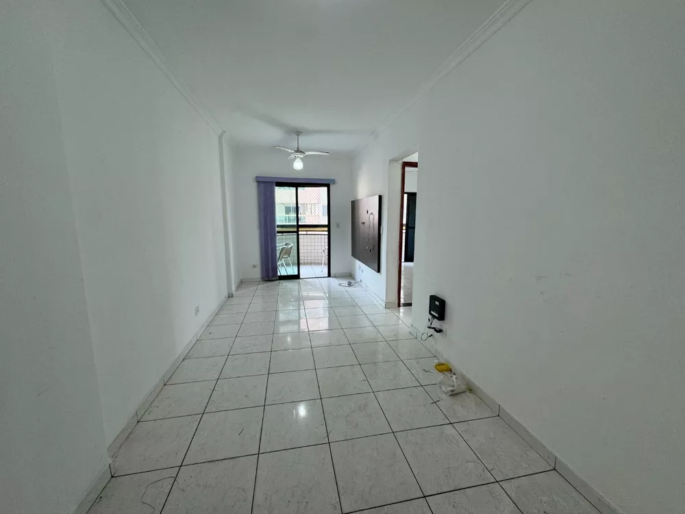 Apartamento à venda com 2 quartos, 70m² - Foto 2