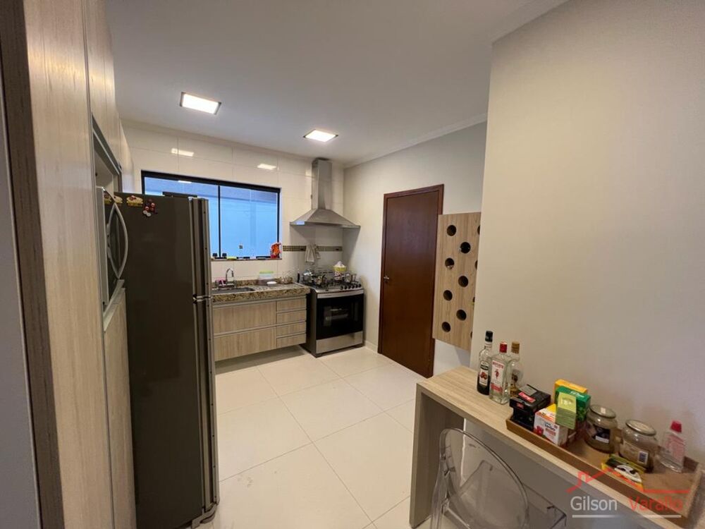 Casa, 3 quartos, 230 m² - Foto 9