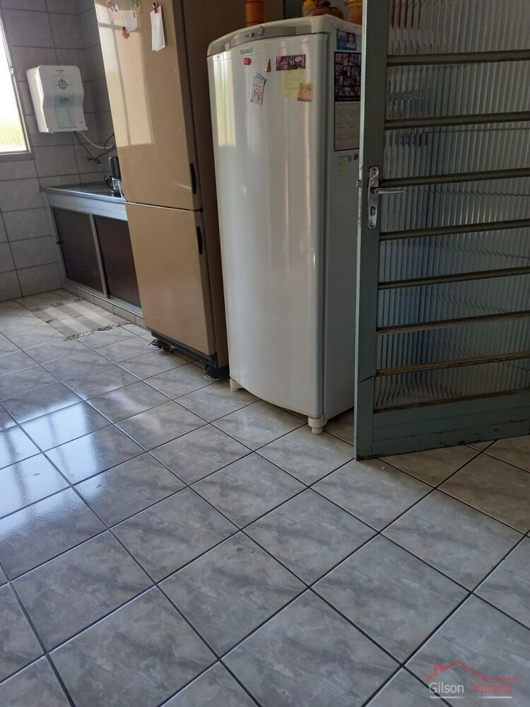 Casa à venda com 2 quartos, 250m² - Foto 11