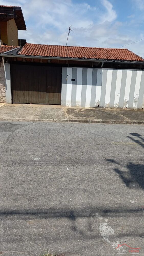 Casa à venda com 2 quartos, 250m² - Foto 1